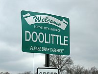 USA - Doolittle MO - Welcome Sign (14 Apr 2009)